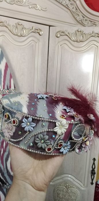 Срочно сотилади. Адрас ансамбль.