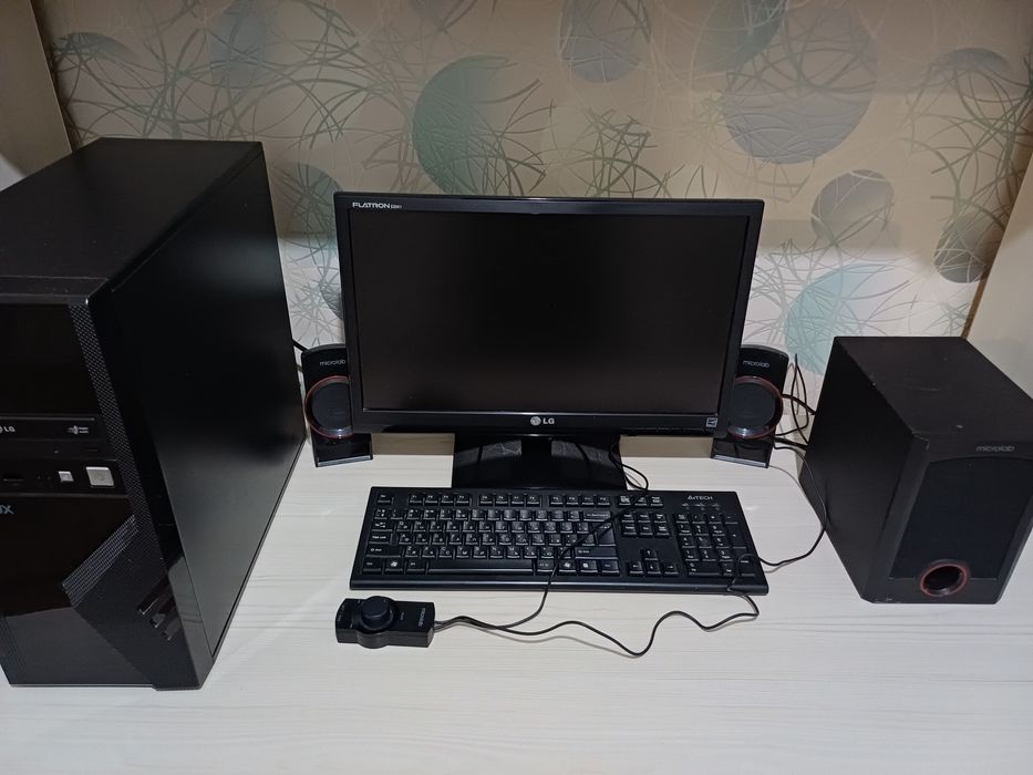 Продаю компьютер LG Flatron