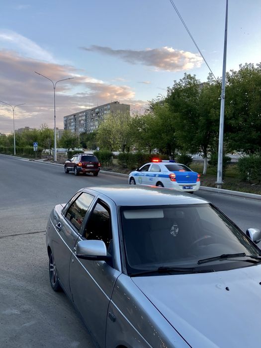 Продам лобовое приора 2011 год