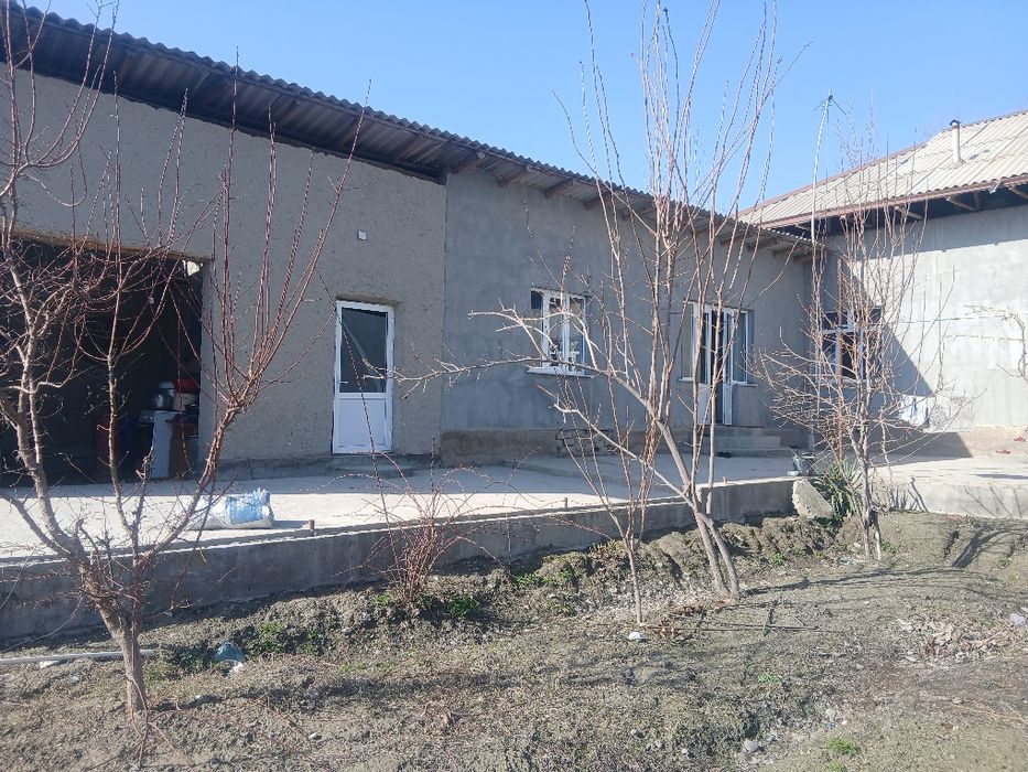 Uy yangi remont hamma mebellar yangi glamlar ham