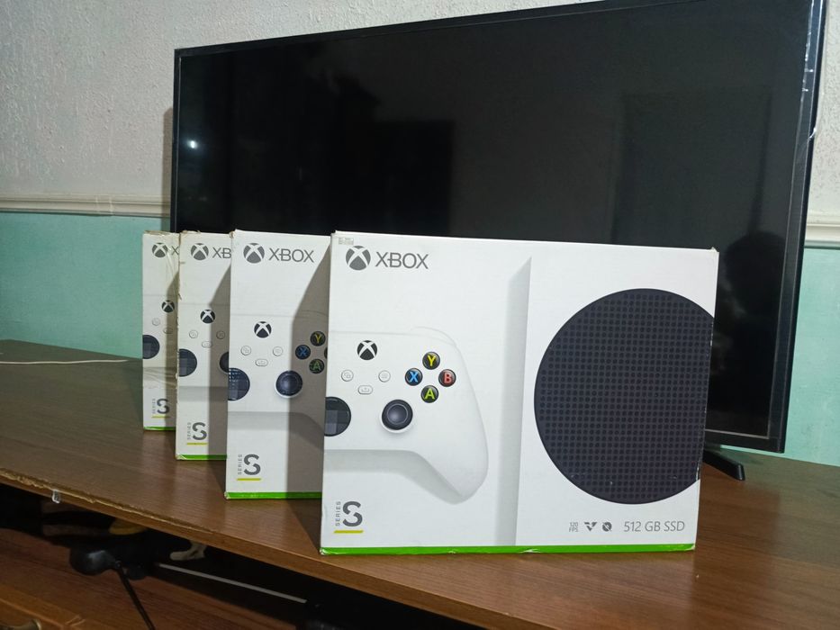 Xbox series S 512gb SSD в идеале как новый