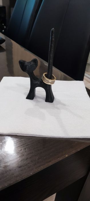 Стойки,поставка,стойка 3D, за телефон,за пръстени,и др.