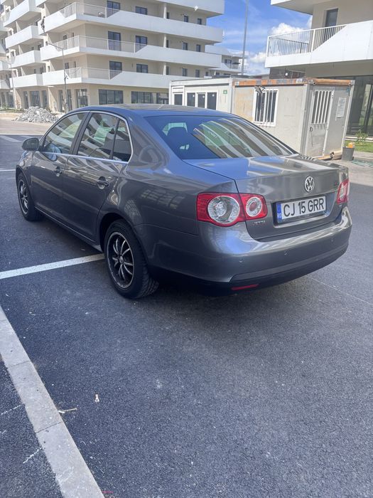 Volkswagen  Jetta 1.6 tsi