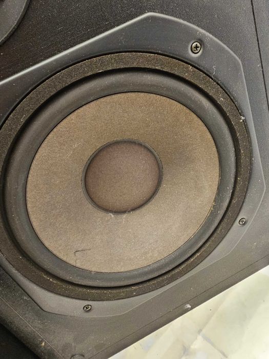 Fisher SME280 2 x 80W 8ohm three way speaker system