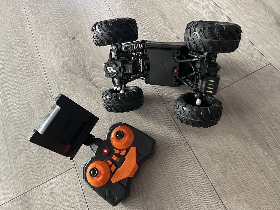 Masinuta cu telecomanda si camera live 2 acumulatori