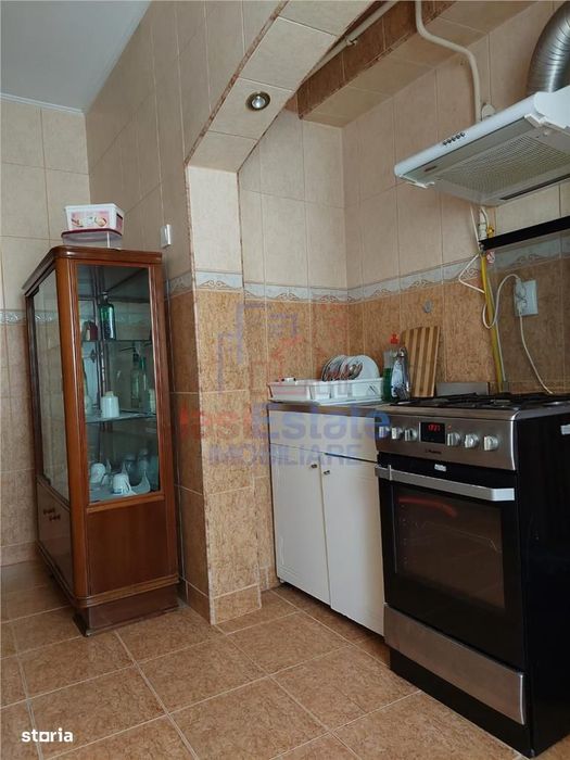 Camera de inchiriat in Apartament cu 3 camere decomandat cu 2 bai