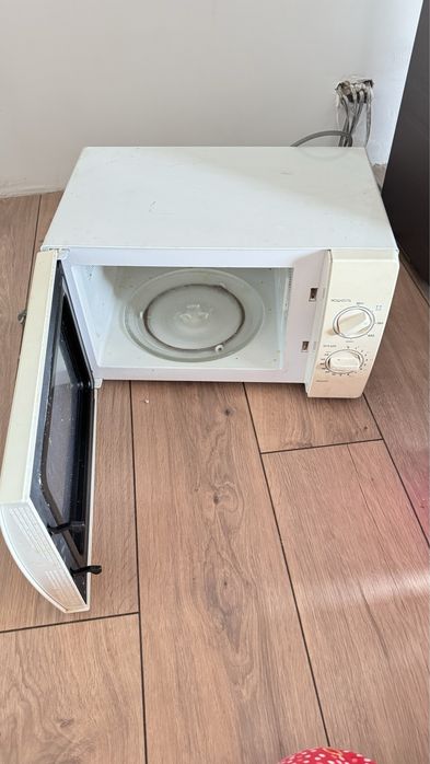 Микроволновые печь