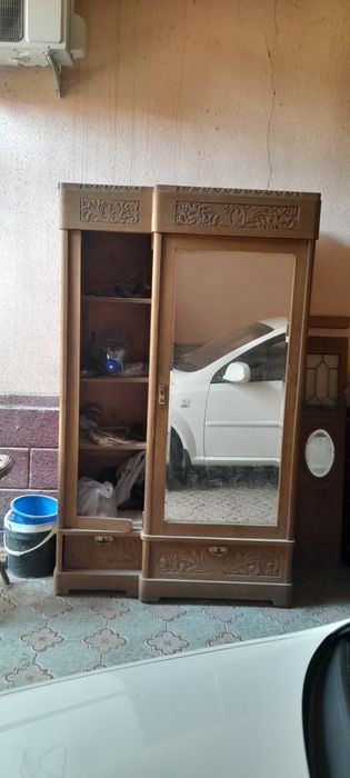 Антикварные мебели