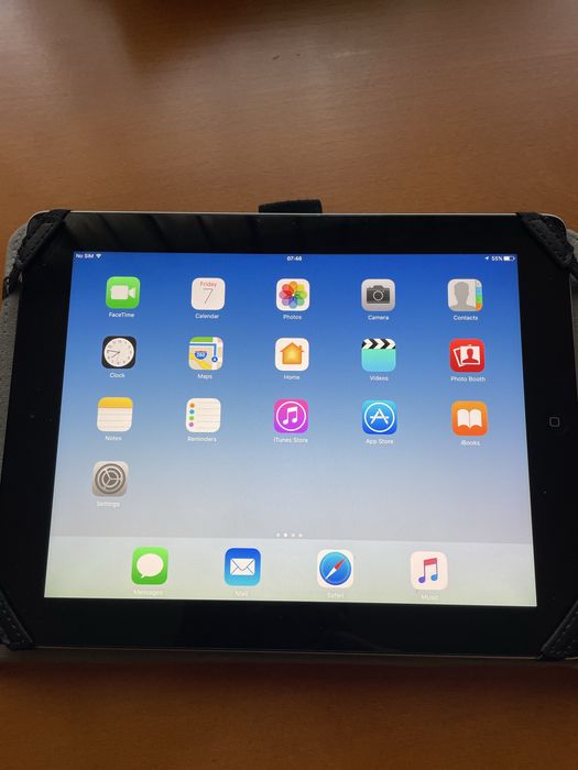 I Pad 9.7 Apple         в много добро състояние!