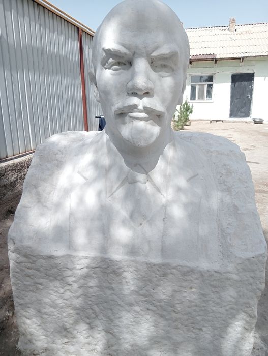 Статуя Продам Владимир Ильич Ленин