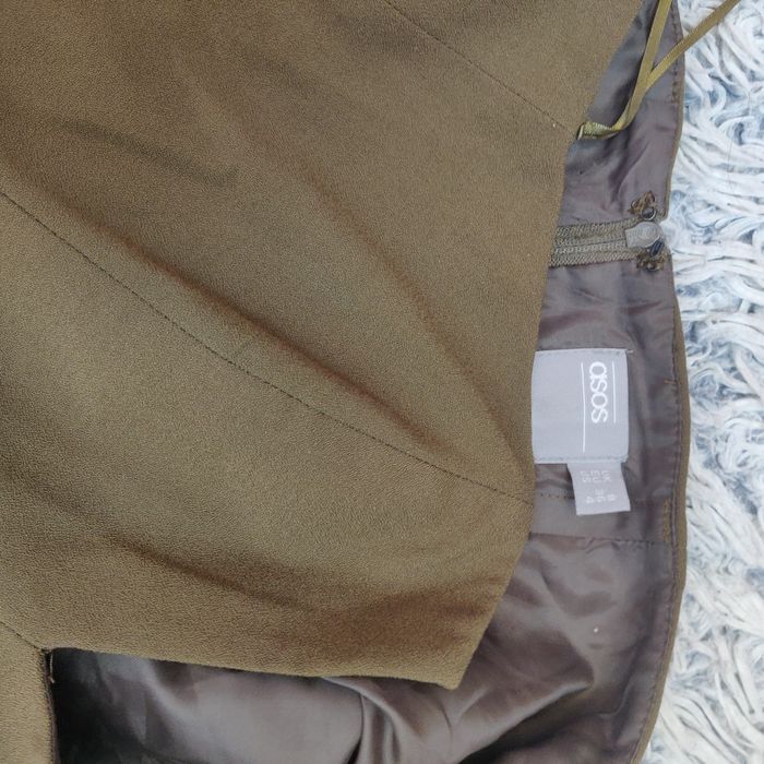 Продавам елегантен гащеризон asos