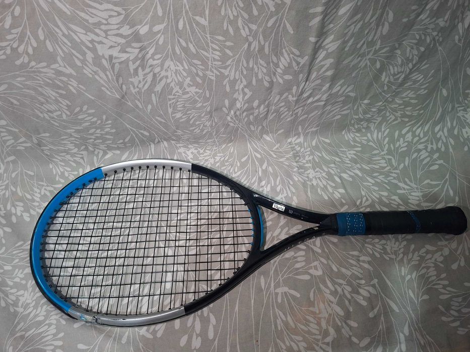 Wilson Ultra 108 V3 tennis raketkasi sotiladi