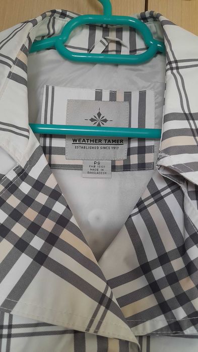 Geaca ploaie in carouri