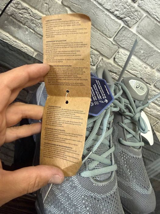 Оригинальные кроссы ASICS