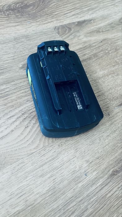 Оригинално бързозарядно устройство Festool и батерия