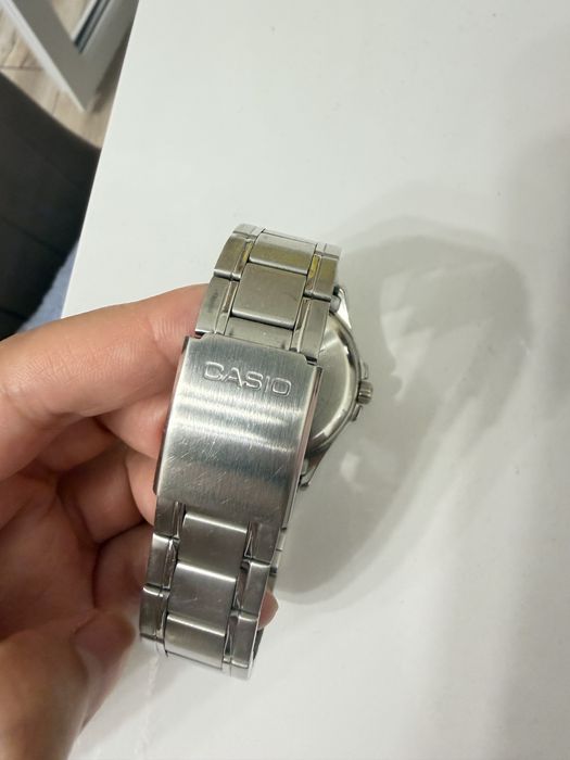 Продам мужские часы