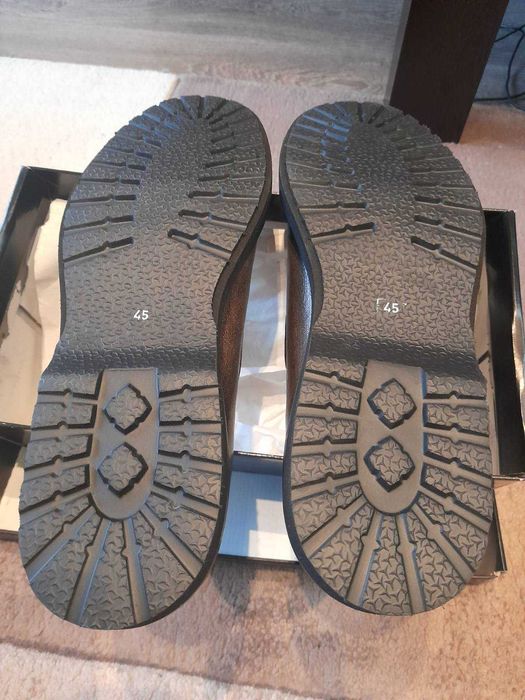 Мъжки обувки от естествена кожа