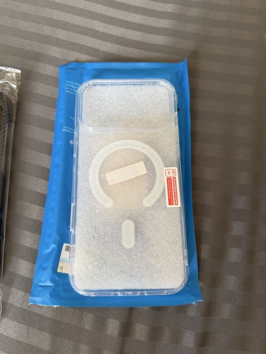 Чехлы на iphone 17pro max