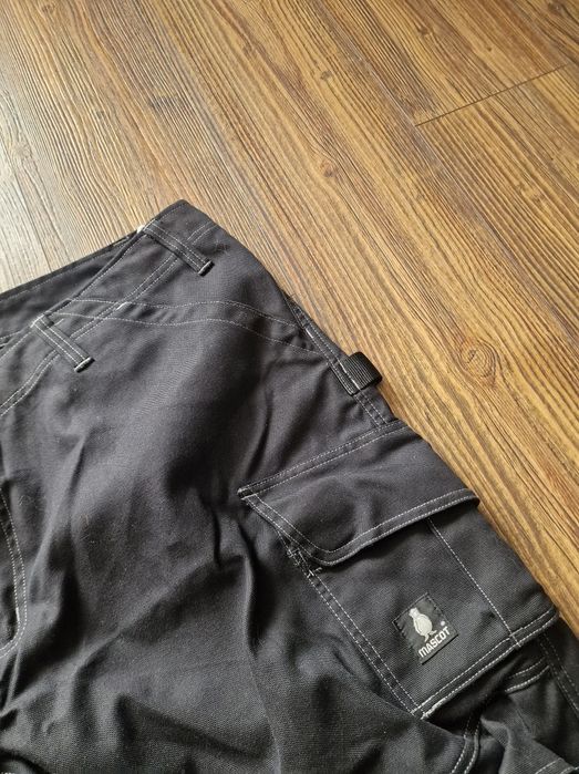 Страхотен мъжки  панталон MASCOT размер 62 / 4XL, нов