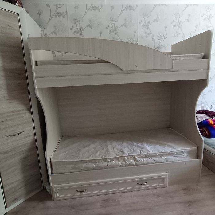Кровать детская, Двухярусная