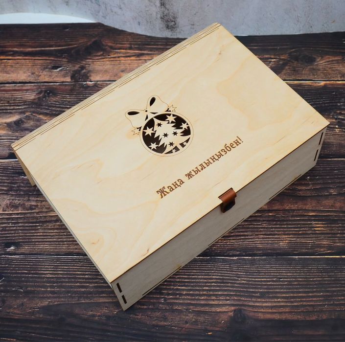 Деревянные коробки, ящики, брелки, магниты