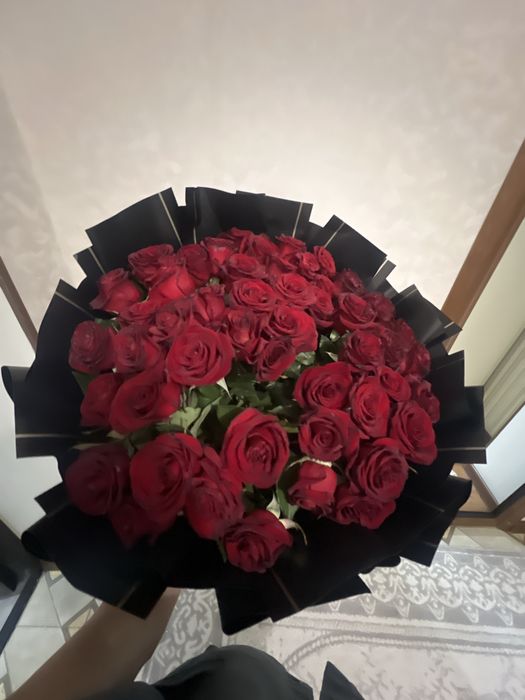 Цветы продаю срочно