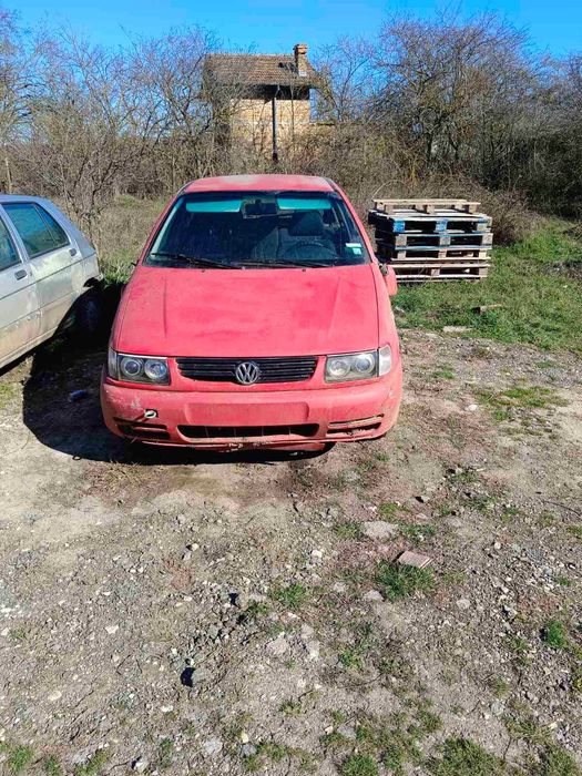 Поло 1.4 2000 година на части.