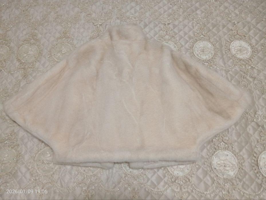 Stilniy oq shuba pancho