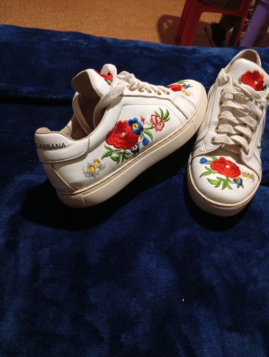 Vînd teniși Dolce Gabbana originali piele naturală