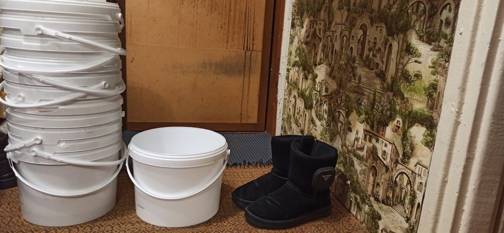 Продам вёдра пластиковые.