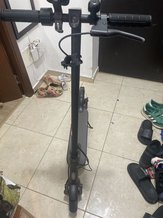 Trotineta electrica xiaomi m365 nu are nici 6 luni