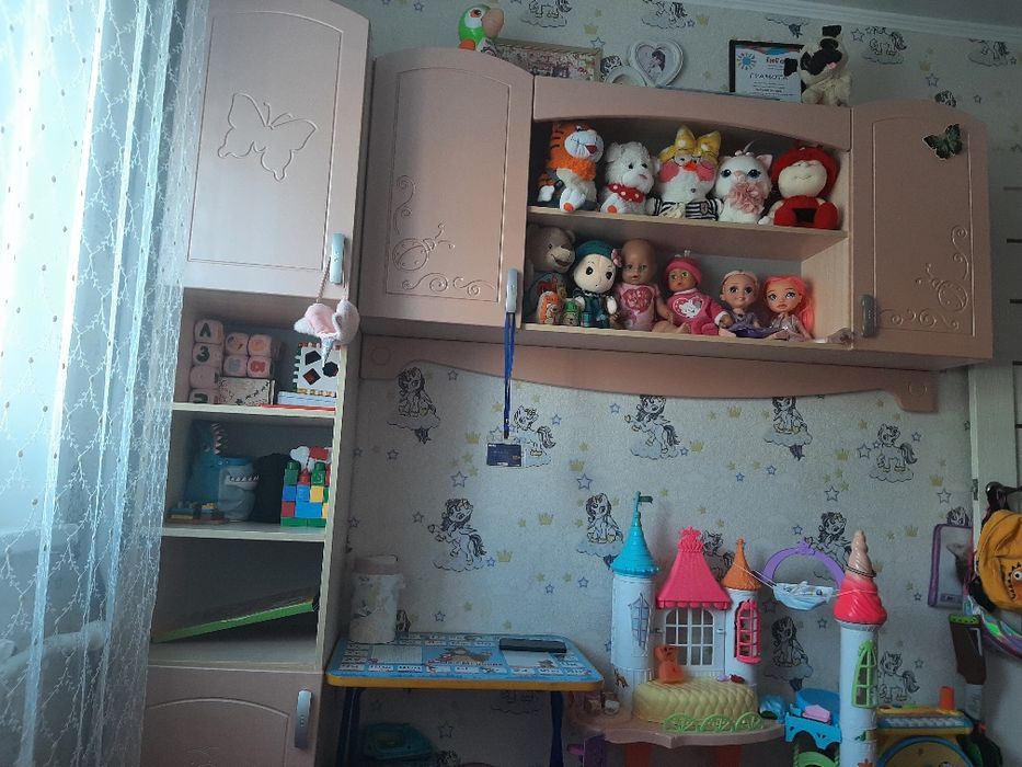 Продам мебель для девочки