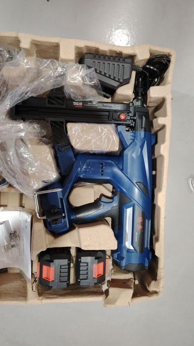 Аккумуляторный монтажный пистолет Toua