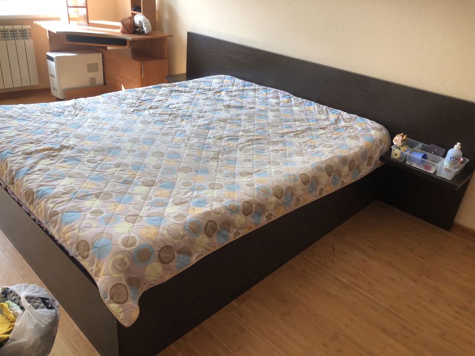 кровать с полкой