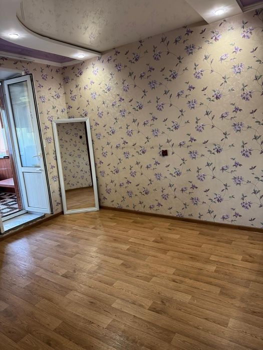 Кватира 3 х комнатна,