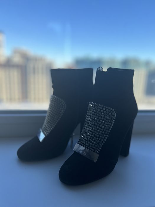 Продам осенние ботильоны