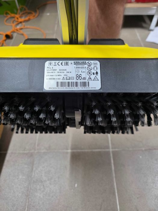 Karcher PCL 6 aparat de curatat patio Latime de lucru: 300 mm | Transfer lichid: 3 l/min | 300 W