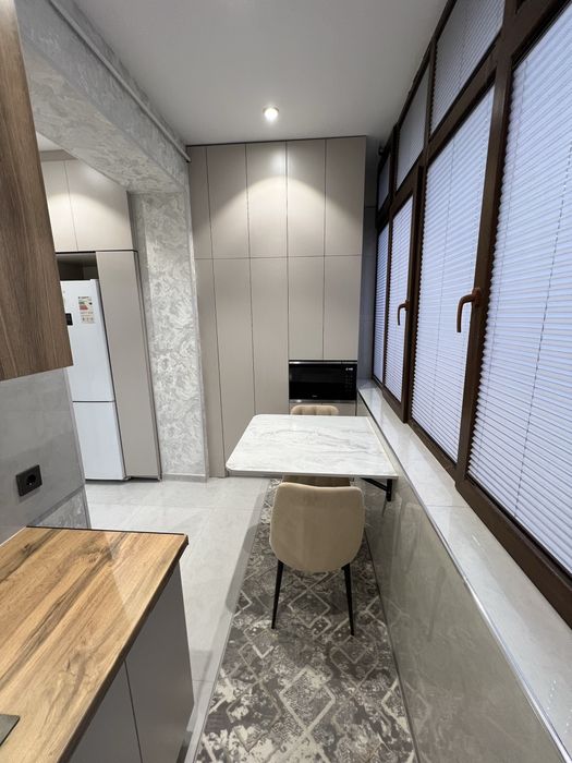 Ижарага 2 хонали, 1 чи каватда жойлашган квартира берилади.