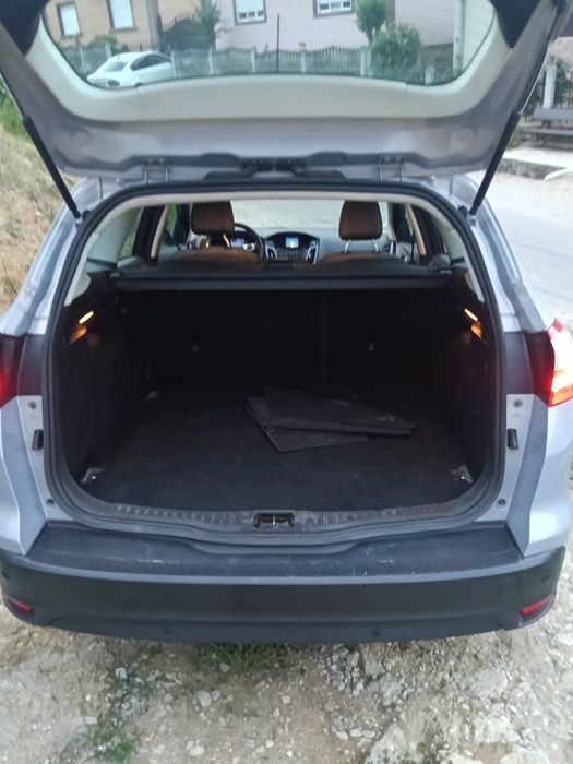 Vând Ford focus 3 2011 luna 11. 1.6 dizel  euro 5. 116cp