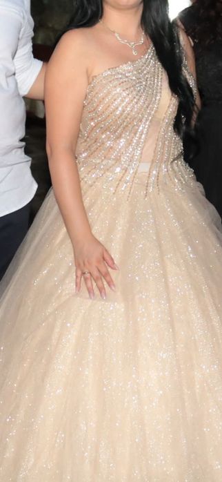 Официялна рокля!