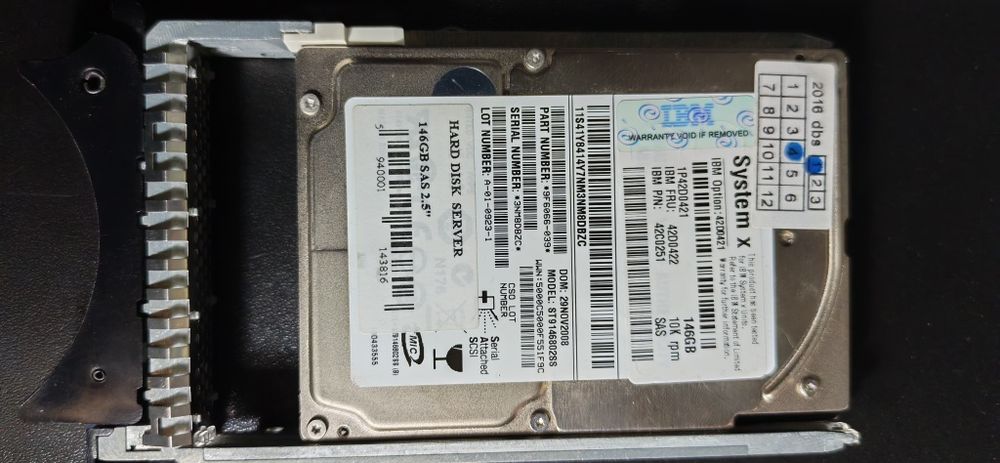 Hard Diskuri Server SAS 146 GB 10k rpm