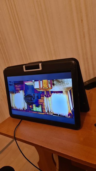 Двд плеер ,типа ноутбука.