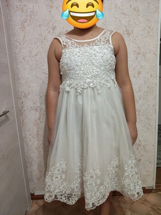 Продается детская платья на 6-10 лет