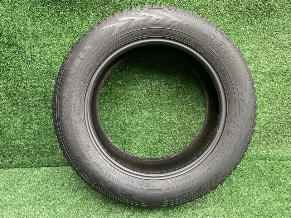 Set 4 anvelope Iarna Nokian Tires WR SUV 4 235 60 R18 107V 6,3-5,6mm