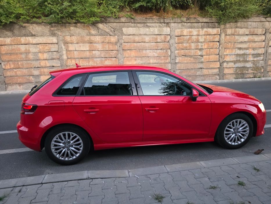 Audi A3 An2015 masina UK