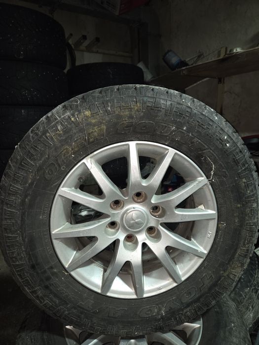 Продам автошины с дисками