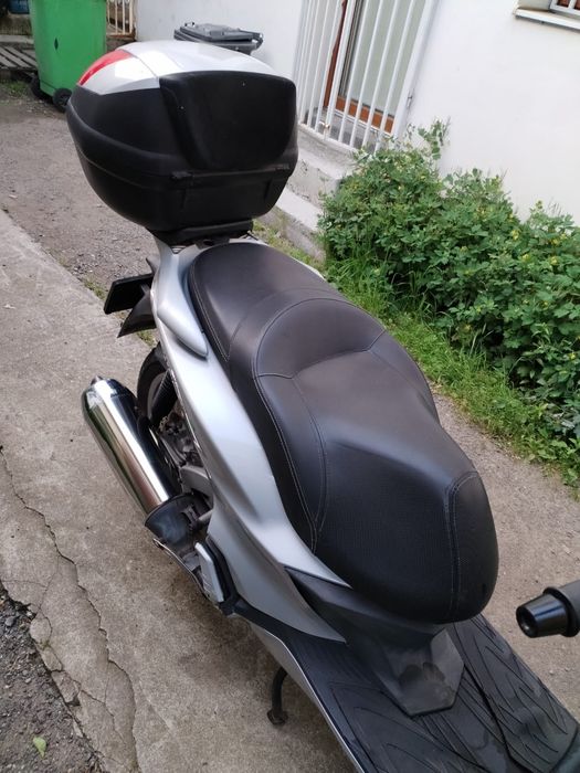 Maxiscuter scuter Malaguti Password 250 ( Yamaha)