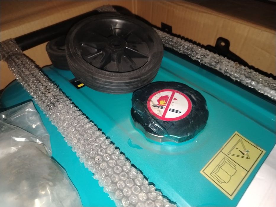 Генератор 3 КВ бензин