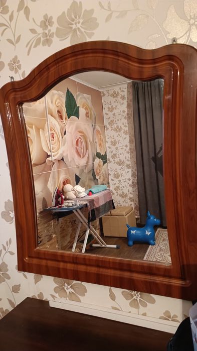 Продаю все вместе комод шкаф