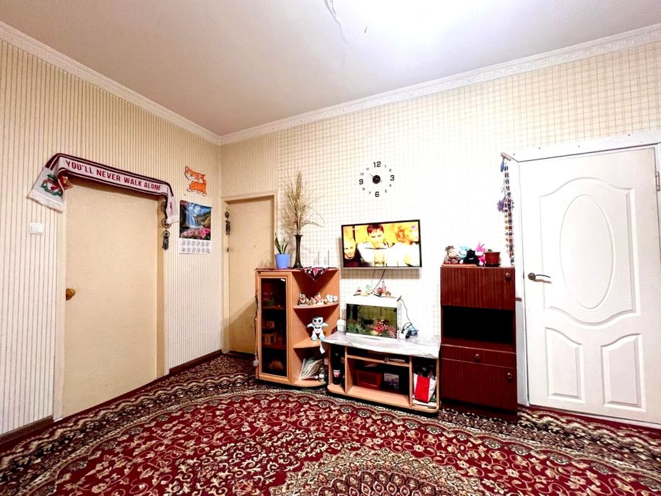 Продажа 2/4/4, Чиланзар 10, ориентир Ин. яз. 5 минут.